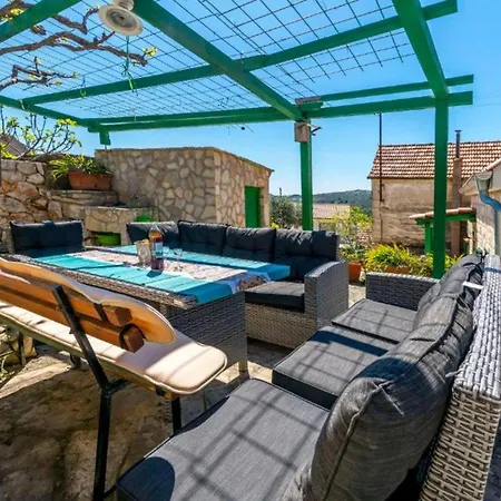 Casa de Férias Kuzmino Primošten