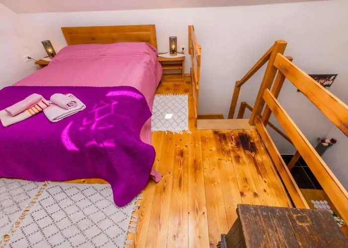 Kuzmino * Primošten